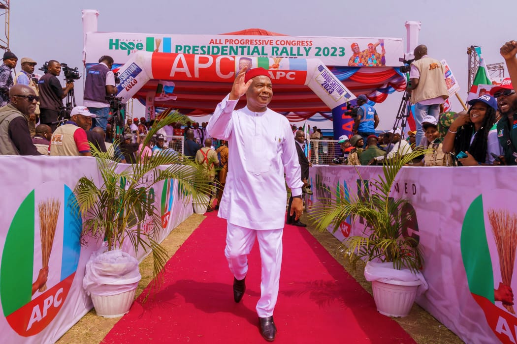 Owerri: President Buhari Commissions Mcc Road Constructed by Gov. Hope Uzodimma